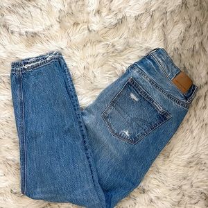 Size 6 Short American Eagle Mom Jeans